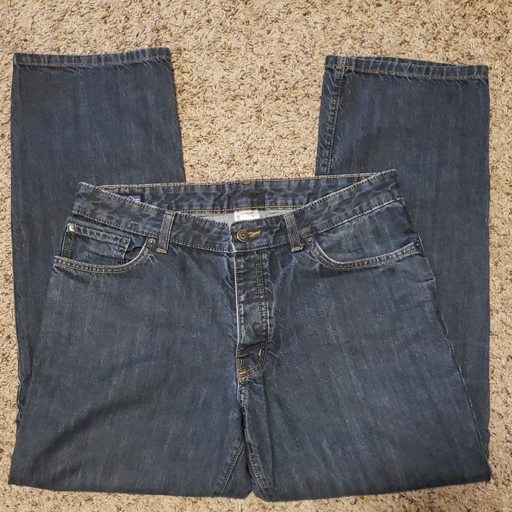 Patagonia Men's Dark Blue Relaxed Jeans Size 31